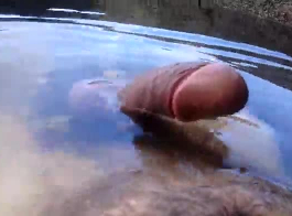 حوض السباحة عصا الخنزير الحصول على سحبها من وظائفها الصعبة.