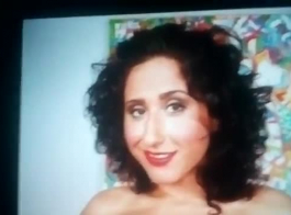 فيديو سيئ من سيدة ناضجة مص شركائها الديك في الفناء الخلفي لها.